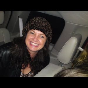 Meet your Posher, Pamela